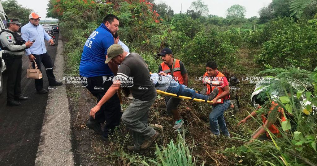 Una mujer lesionada en aparatoso accidente