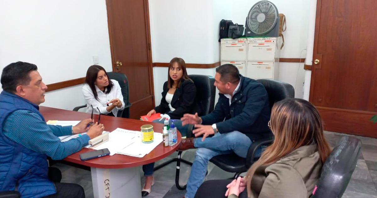 "Obligan a ex empleada de Catastro del Estado a firmar su renuncia y la agreden físicamente