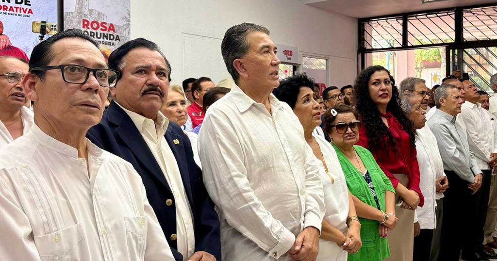 Tras homenaje póstumo al exgobernador Fidel Herrera y su esposa, Rosa Borunda, Héctor Yunes anuncia su renuncia al PRI Tras homenaje póstumo al exgobernador Fidel Herrera y su esposa, Rosa Borunda, Héctor Yunes anuncia su renuncia al PRI