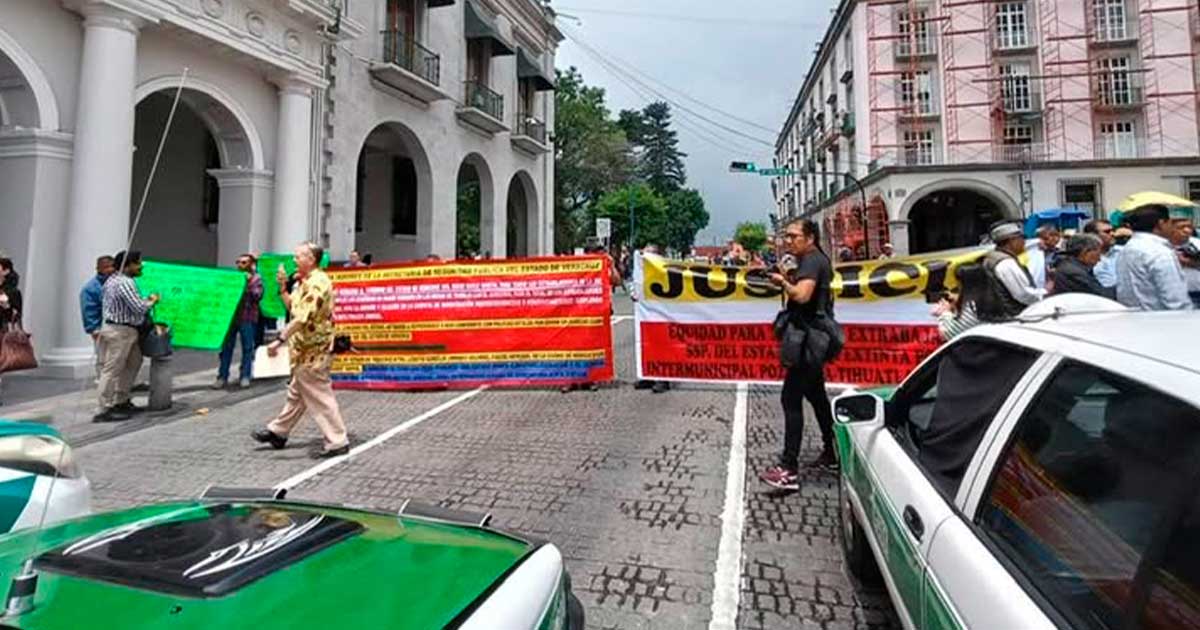 Expolicías de Poza Rica siguen en pie de lucha