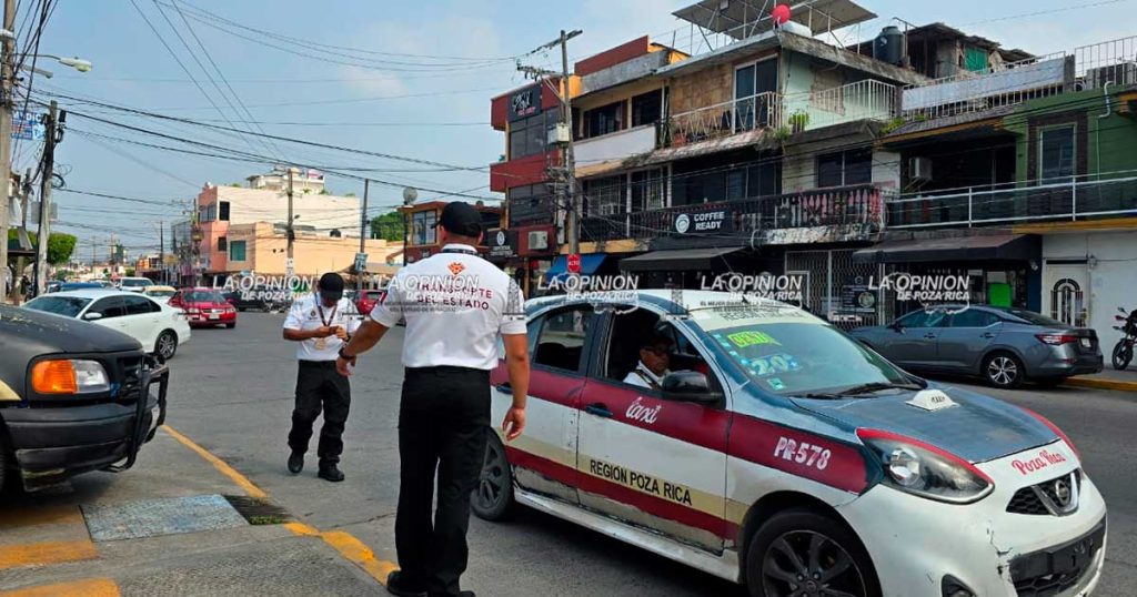 Transporte Público Estatal aplica operativo contra taxistas por cobro más Transporte Público Estatal aplica operativo contra taxistas por cobro más