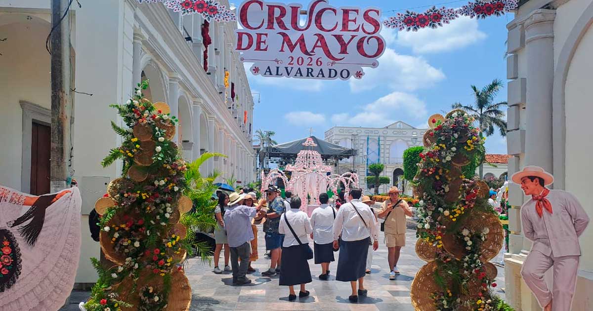 Confluyen festividades de Las Cruces de Mayo 2026 en Alvarado con degustación de Arroz a la Tumbada Confluyen festividades de Las Cruces de Mayo 2026 en Alvarado con degustación de Arroz a la Tumbada