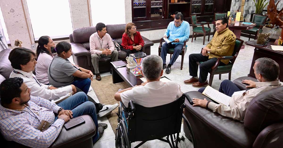 Esteban Bautista abre puertas del Congreso