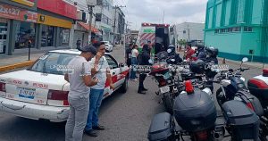 TAXISTA ATROPELLA A MUJER EN EL CENTRO