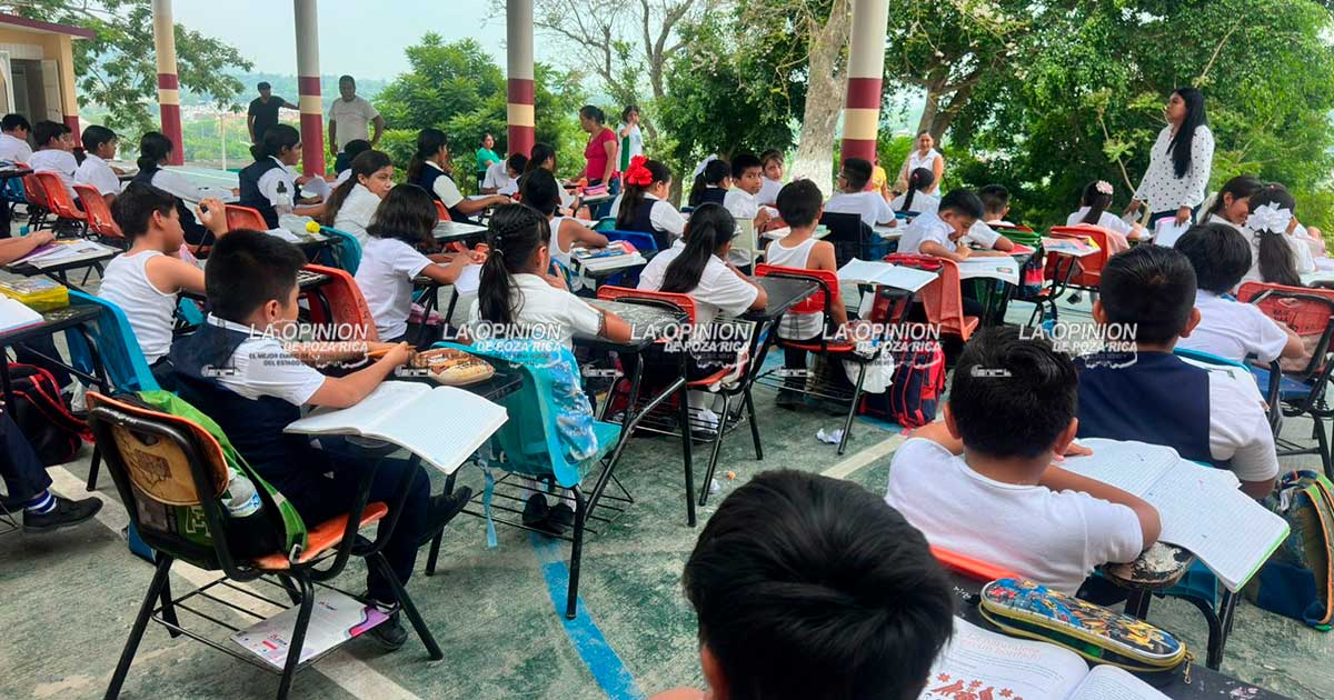 Falta de respuesta de autoridades, retrasa rendimiento escolar en la escuela Primaria Federal “Sor Juana Inés” Falta de respuesta de autoridades, retrasa rendimiento escolar en la escuela Primaria Federal “Sor Juana Inés”