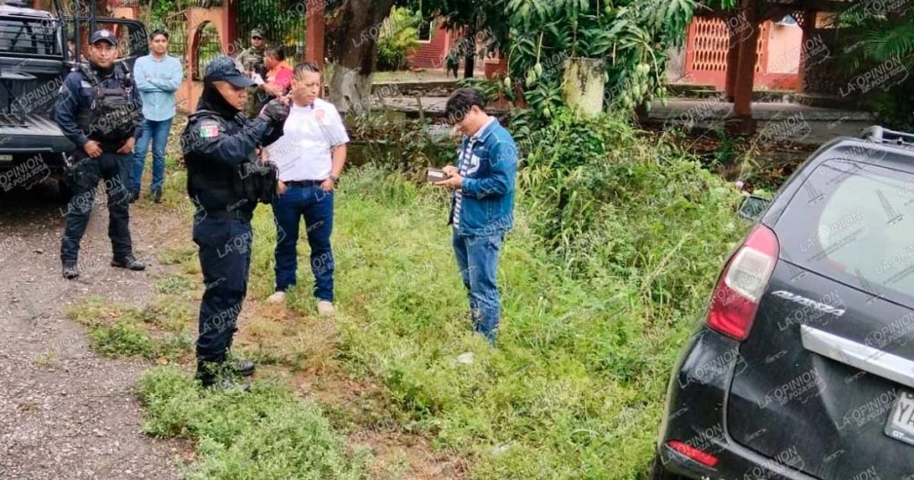 Pareja herida en salida de carretera Pareja herida en salida de carretera