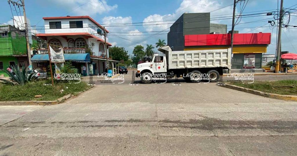 Por la planta de fertilizantes destrozan el bulevar González Ortega Por la planta de fertilizantes destrozan el bulevar González Ortega