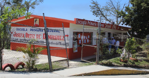 Agua potable en garrafón gratis en Cerro del Mesón