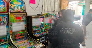 DESMANTELAN MINI CASINO