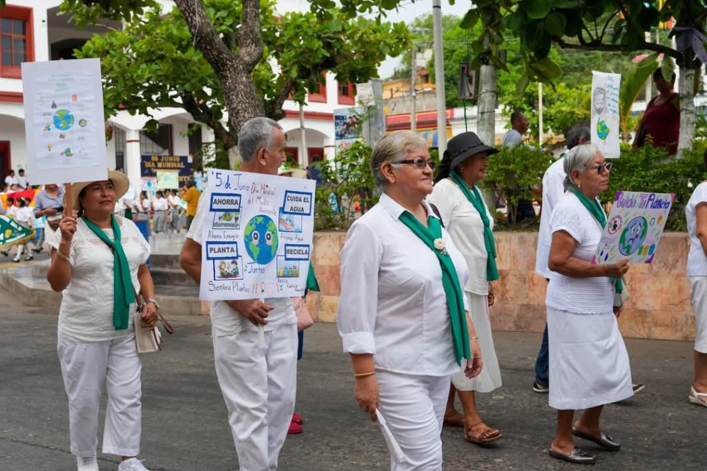 Con desfile conmemorativo celebran el Día Mundial del Medio Ambiente