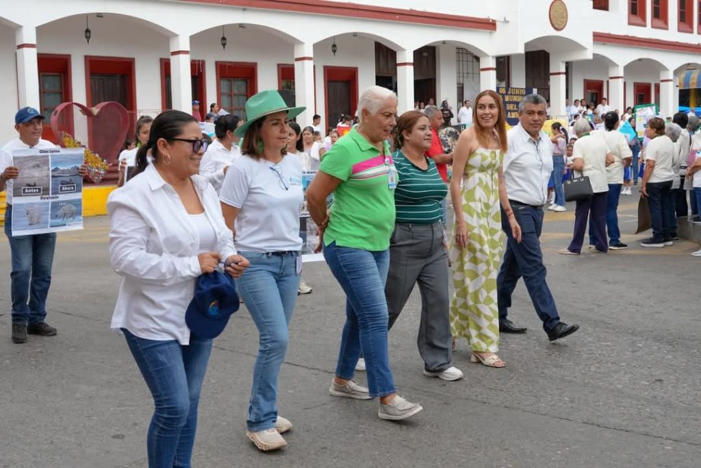 Con desfile conmemorativo celebran el Día Mundial del Medio Ambiente
