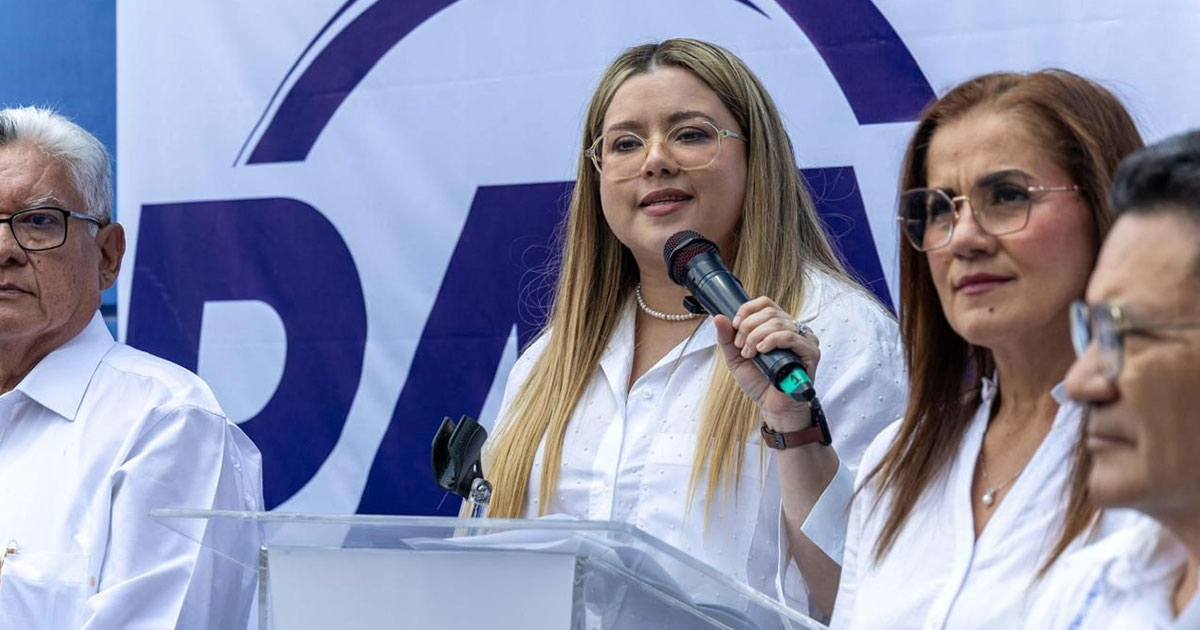 Comité Municipal del PAN en Xalapa respalda a Ana Ledezma, pero mantiene postura a favor de la participación de la militancia Comité Municipal del PAN en Xalapa respalda a Ana Ledezma, pero mantiene postura a favor de la participación de la militancia