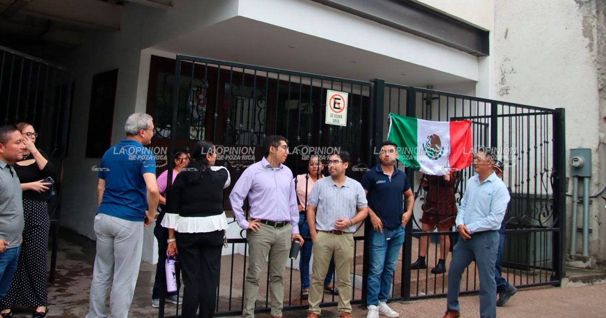 Empleados de empresa Latina reclaman falta de pago de bono prometido en Poza Rica Empleados de empresa Latina reclaman falta de pago de bono prometido en Poza Rica