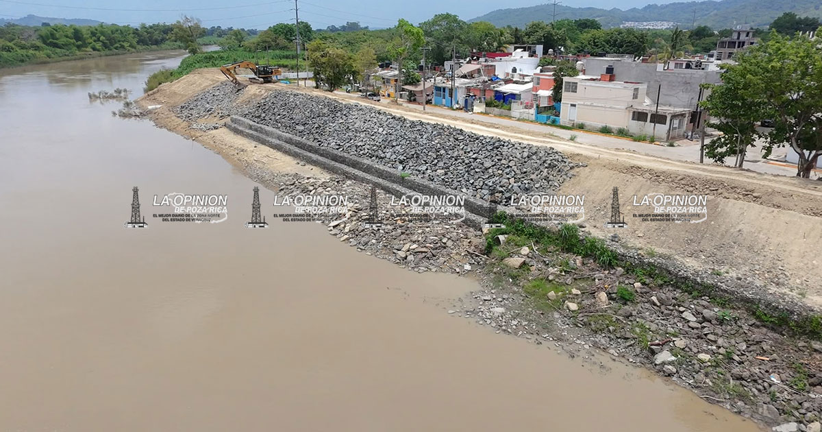 Avanzan trabajos del muro de contención en el fraccionamiento Gaviotas Avanzan trabajos del muro de contención en el fraccionamiento Gaviotas