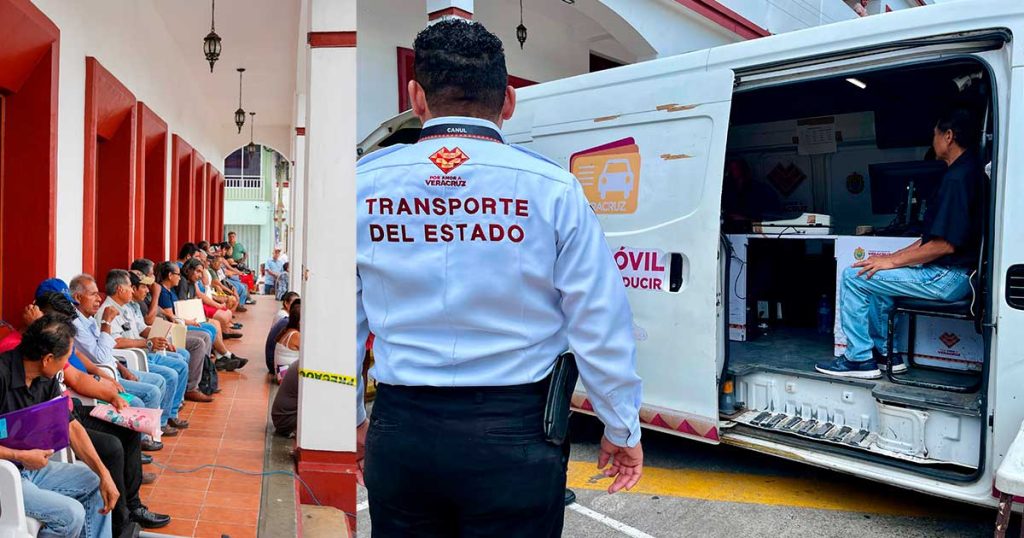 Gran respuesta ciudadana al inicio de la jornada de licencias para conducir en Gutiérrez Zamora Gran respuesta ciudadana al inicio de la jornada de licencias para conducir en Gutiérrez Zamora
