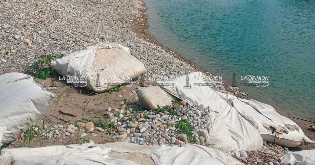 Demandan rehabilitación del muro de contención Demanda rehabilitación del muro de contención