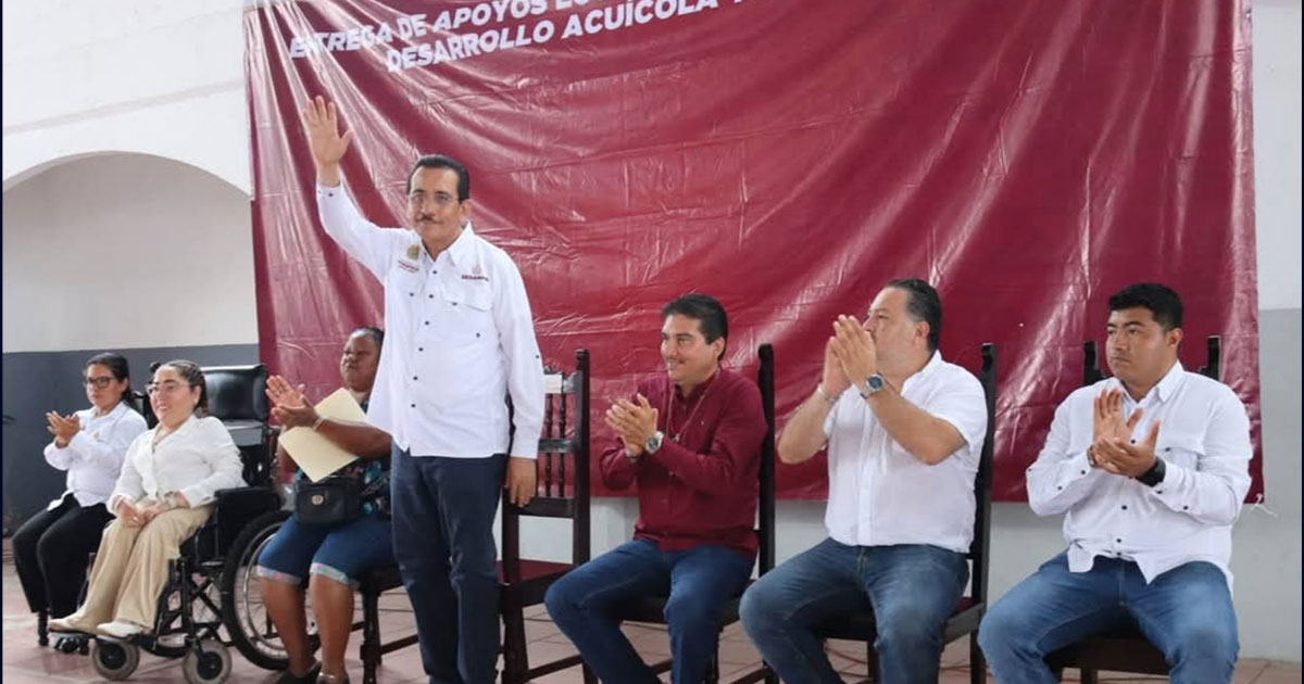 Entregan apoyos a pescadores de Vega de Alatorre para fortalecer la actividad productiva Entregan apoyos a pescadores de Vega de Alatorre para fortalecer la actividad productiva