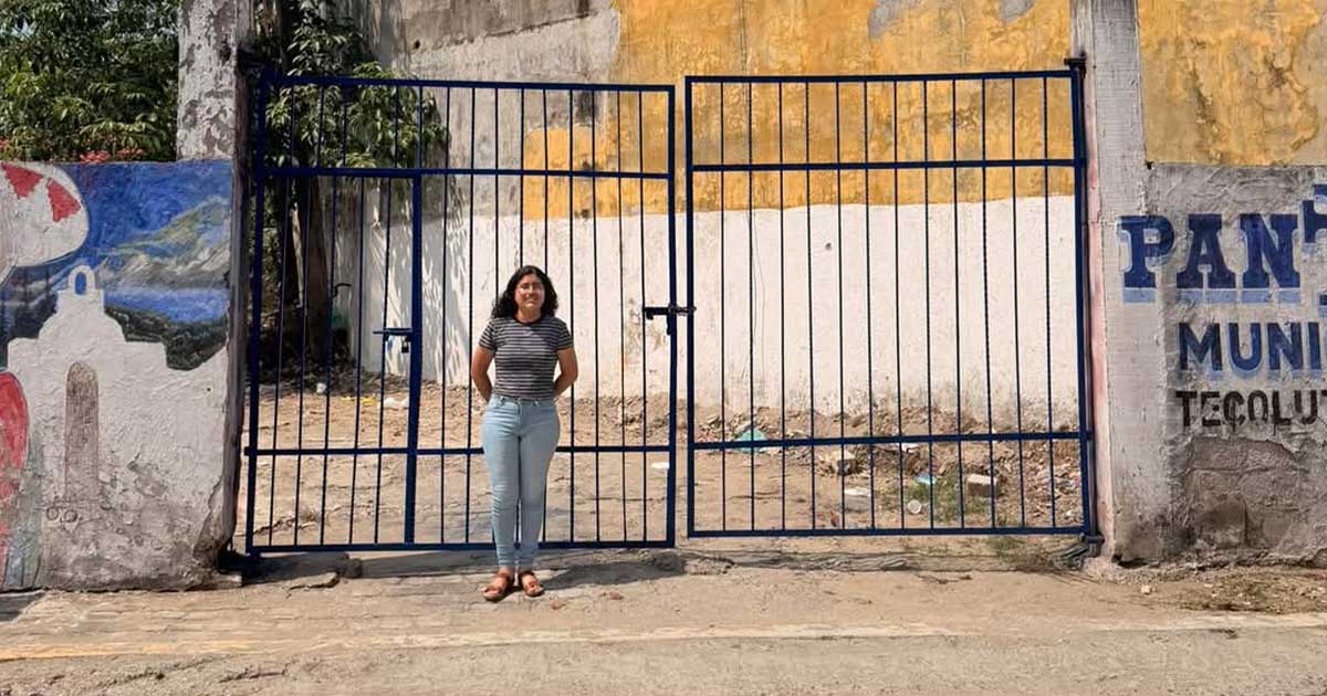 Rehabilita Regina Espejo reja de acceso al panteón municipal de Tecolutla Rehabilita Regina Espejo reja de acceso al panteón municipal de Tecolutla