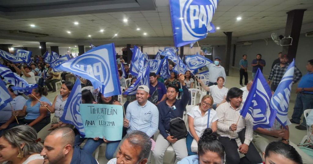 Reconoce Ana Ledezma el trabajo de la militancia en el norte de Veracruz Reconoce Ana Ledezma el trabajo de la militancia en el norte de Veracruz