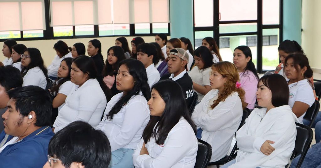 UTGZ fortalece la conciencia ambiental con conferencias sobre microplásticos y recursos naturales UTGZ fortalece la conciencia ambiental con conferencias sobre microplásticos y recursos naturales