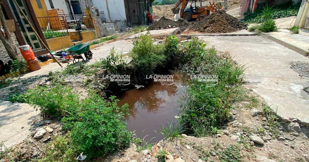 Inicia reconstrucción de drenajes colapsados en Las Gaviotas Inicia reconstrucción de drenajes colapsados en Las Gaviotas