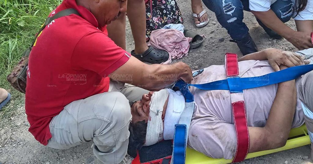 Dos jóvenes trasladados al hospital tras accidente en motocicleta