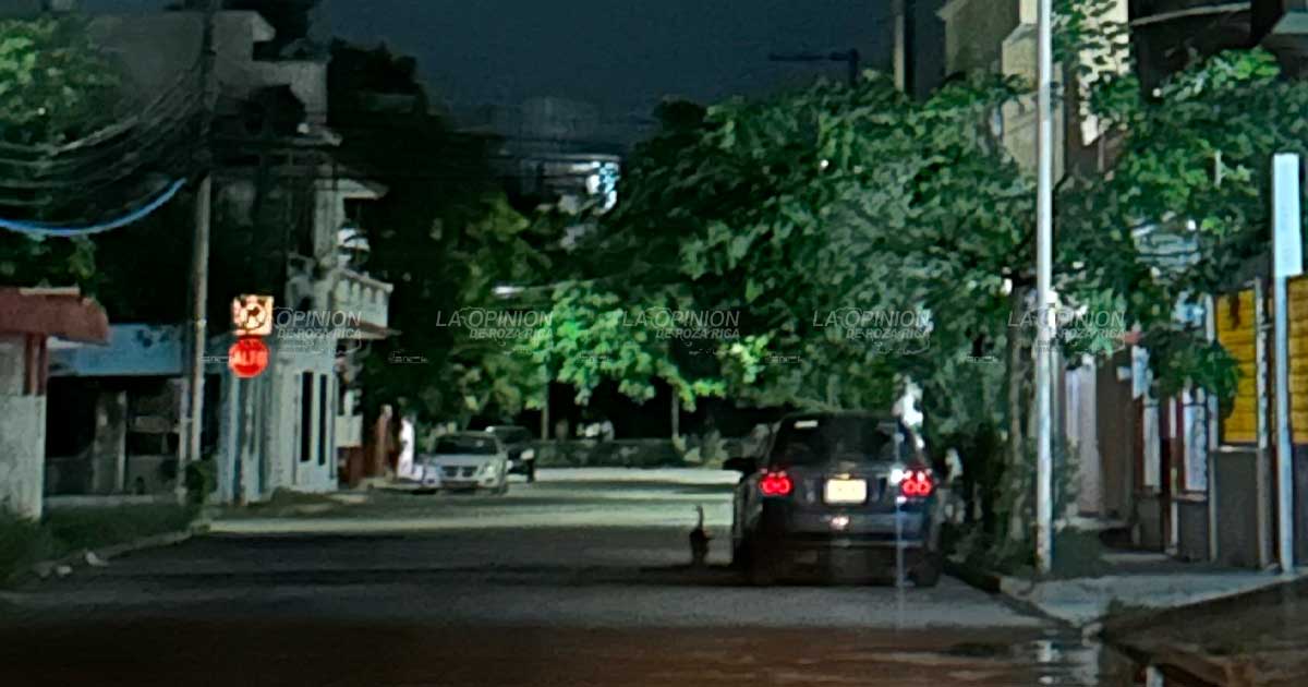 EN PENUMBRAS CALLES DE LA 27