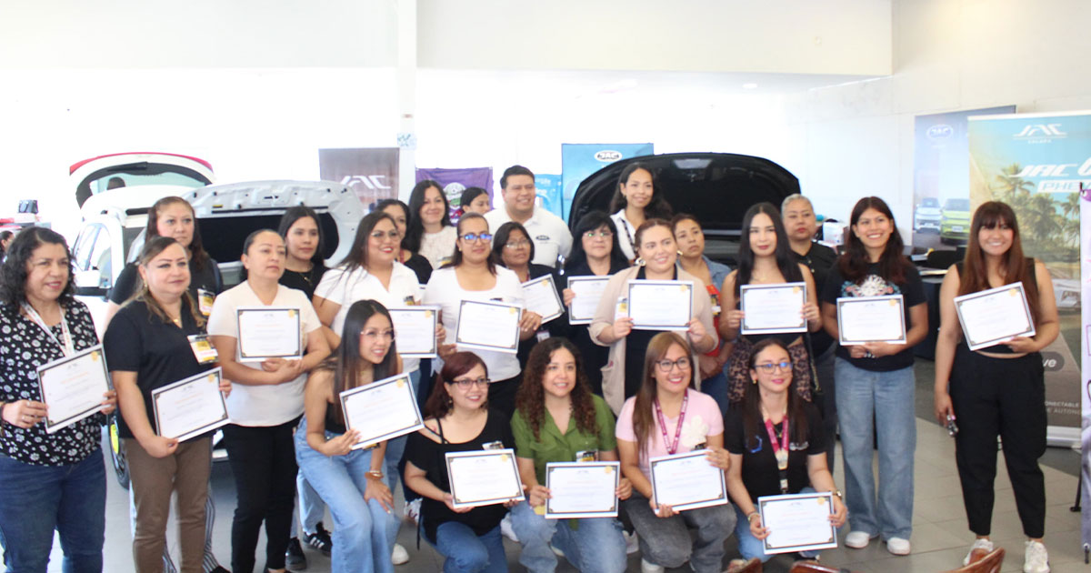 Ofrece Conmas taller de mecánica básica para fortalecer la autonomía de las mujeres