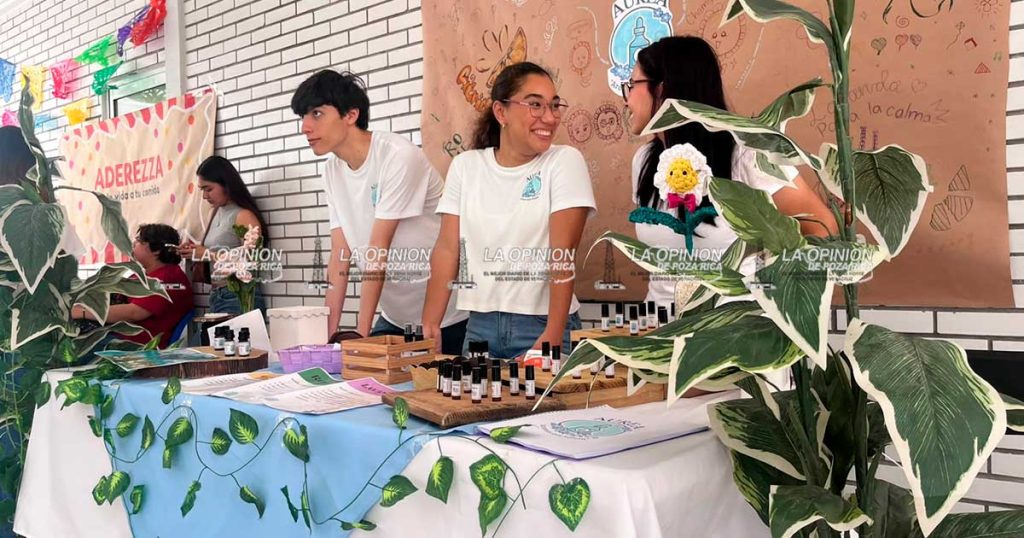 50 jóvenes de preparatoria presentan emprendimientos laborales 50 jóvenes de preparatoria presentan emprendimientos laborales