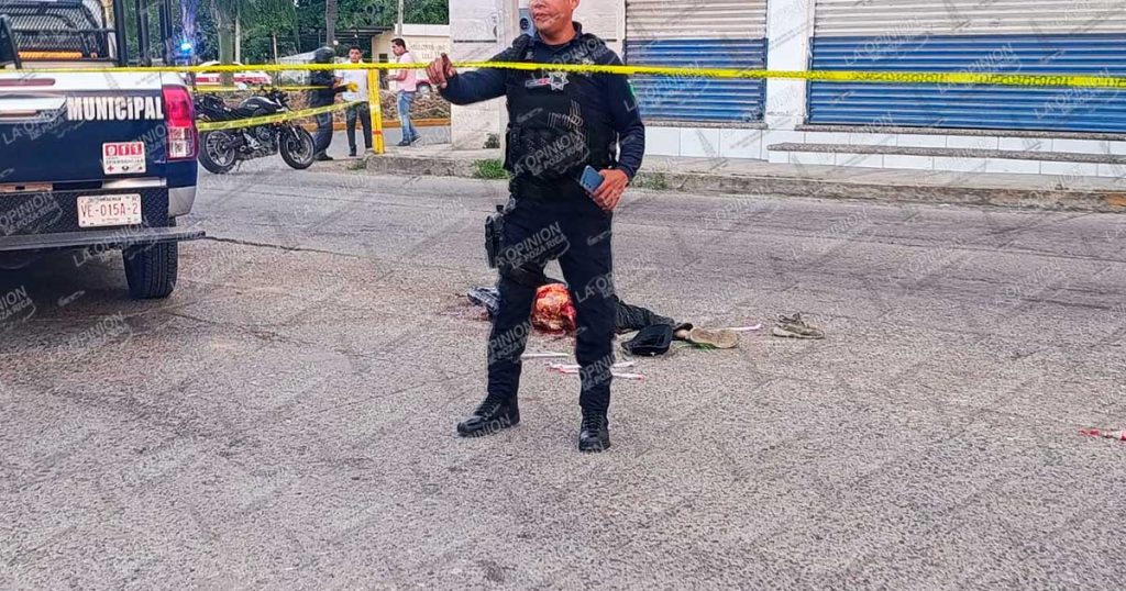 Muere abuelito al ser atropellado Muere abuelito al ser atropellado