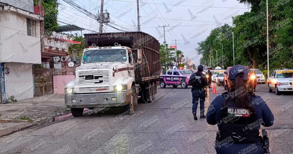 Muere abuelito al ser atropellado Muere abuelito al ser atropellado