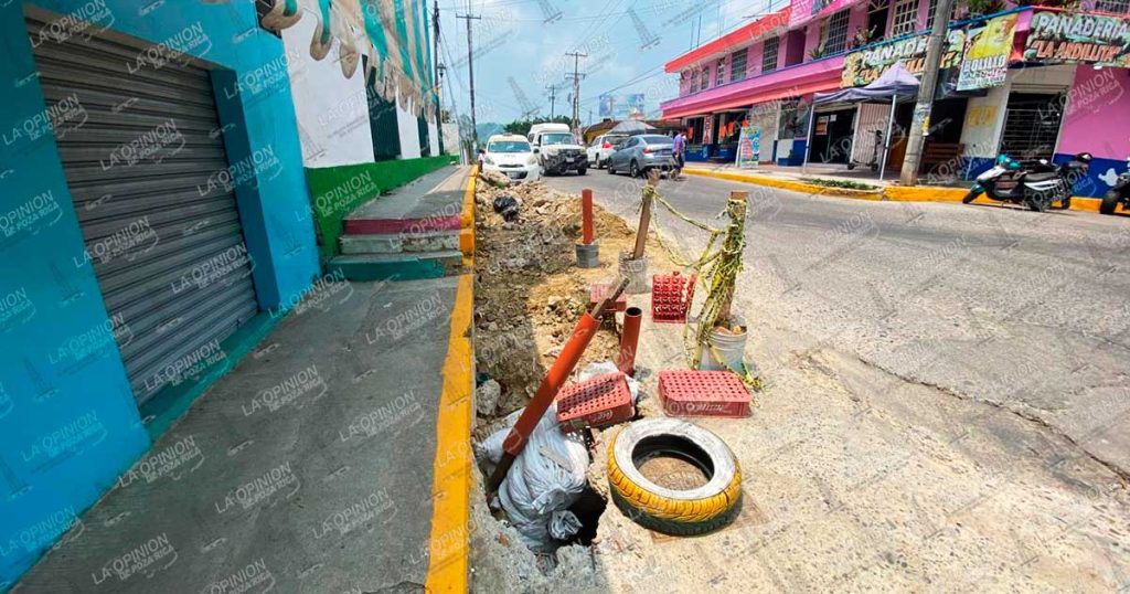 Agujeros de CAEV afectan más vialidades Agujeros de CAEV afectan más vialidades