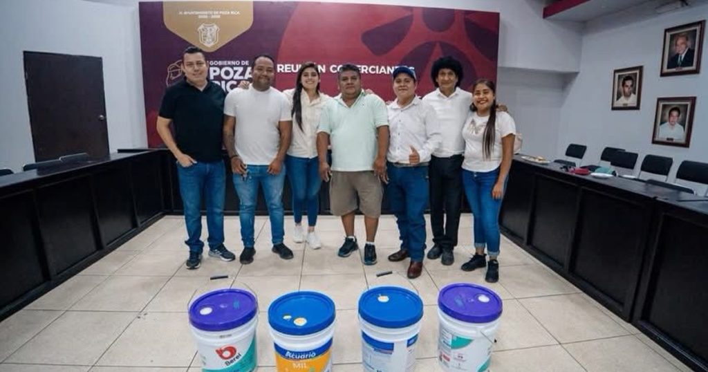 Gobierno de Poza Rica fortalece vínculos con el sector comercial para impulsar el desarrollo económico Gobierno de Poza Rica fortalece vínculos con el sector comercial para impulsar el desarrollo económico