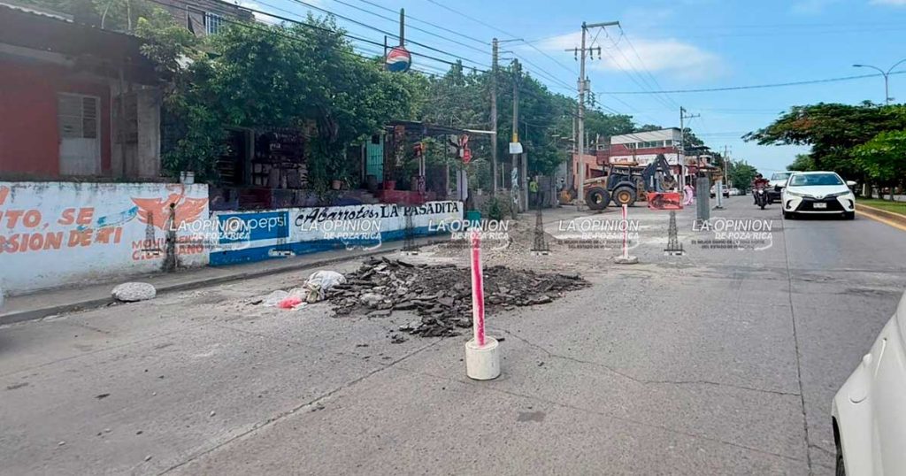 Realizan trabajos de bacheo en la zona conurbada de Tihuatlán Realizan trabajos de bacheo en la zona conurbada de Tihuatlán