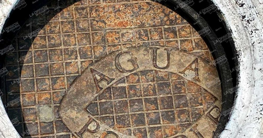 Agujeros de CAEV afectan más vialidades Agujeros de CAEV afectan más vialidades