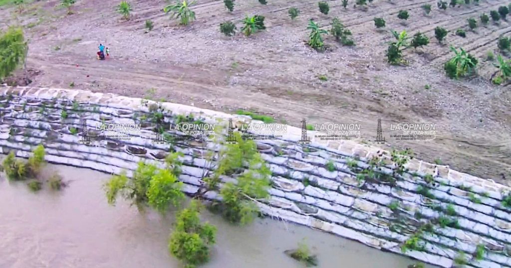 Demandan rehabilitación del muro de contención Demanda rehabilitación del muro de contención