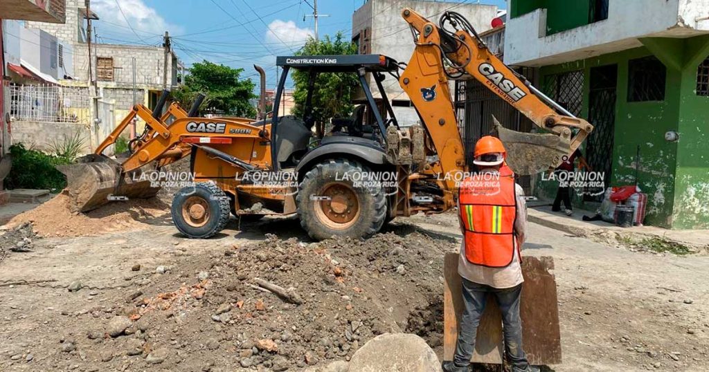 Inicia reconstrucción de drenajes colapsados en Las Gaviotas Inicia reconstrucción de drenajes colapsados en Las Gaviotas