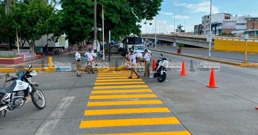 Refuerzan seguridad vial con balizamiento estratégico Refuerzan seguridad vial con balizamiento estratégico