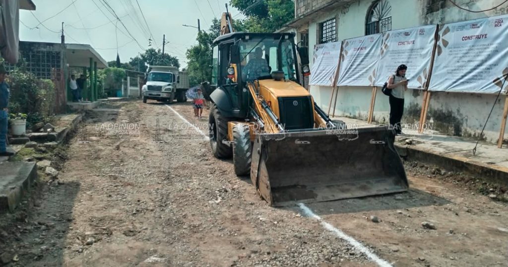 Banderazo de obra en la colonia Libertad