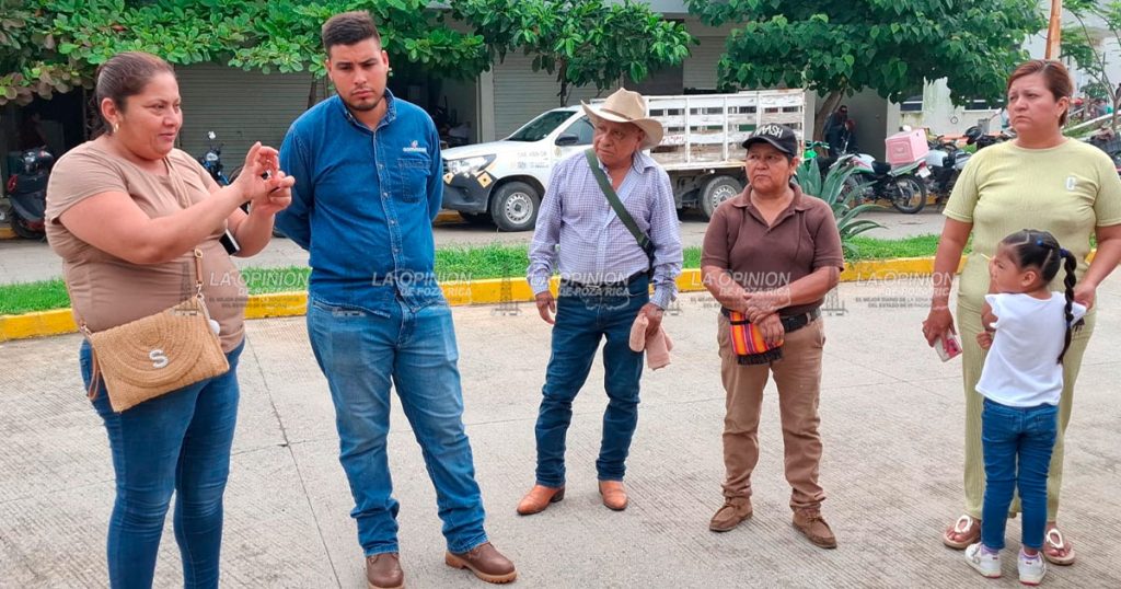 Con plantón en CAEV, pobladores exigen agua