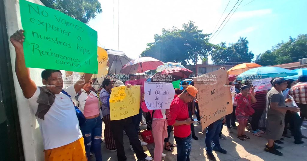 Protestan por cambio de Sector Educativo