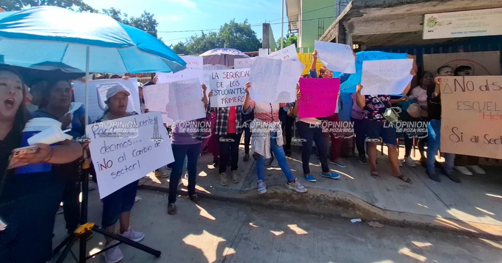 Protestan por cambio de Sector Educativo