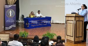 Analizan alcances constitucionales del juicio penal
