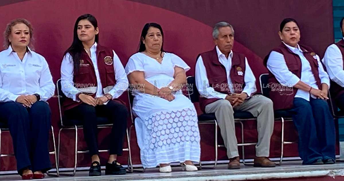 Llama Adanely Rodríguez a trabajar con honestidad y justicia