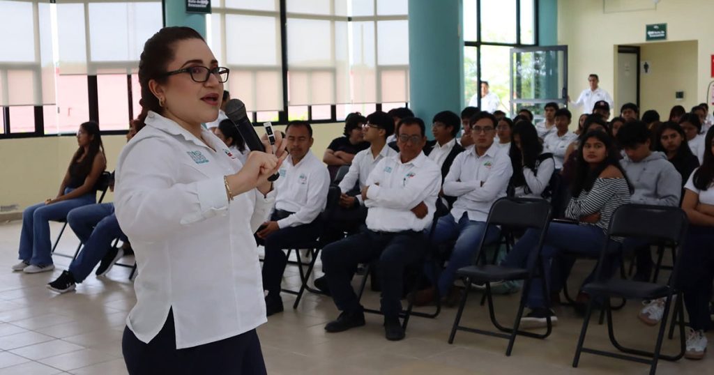 UTGZ fortalece la conciencia ambiental con conferencias sobre microplásticos y recursos naturales UTGZ fortalece la conciencia ambiental con conferencias sobre microplásticos y recursos naturales