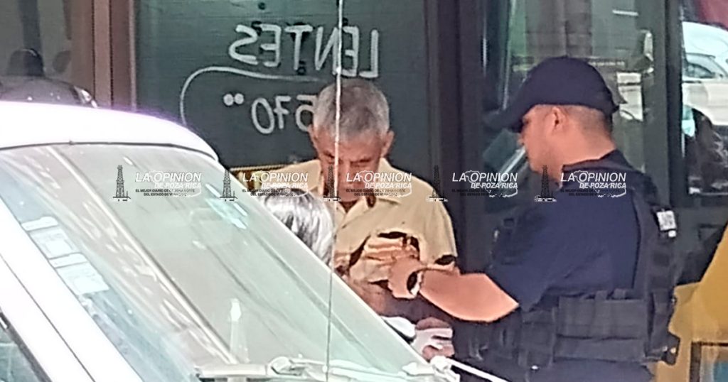 Discusión tras un golpe con camioneta termina en movilización policial por presunta amenaza con arma en Poza Rica
