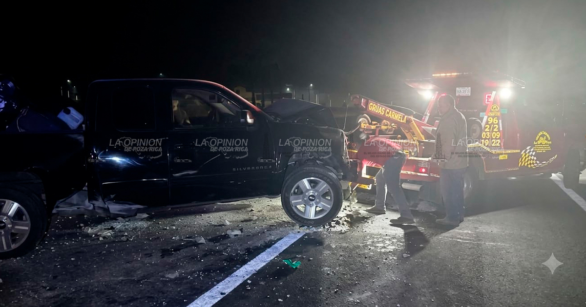 Aparatosa volcadura moviliza a cuerpos de emergencia en la carretera Poza Rica–Veracruz