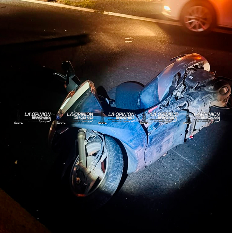 Derrape de familia en la carretera Cardel - Poza Rica reaviva críticas por tardanza de ambulancia municipal