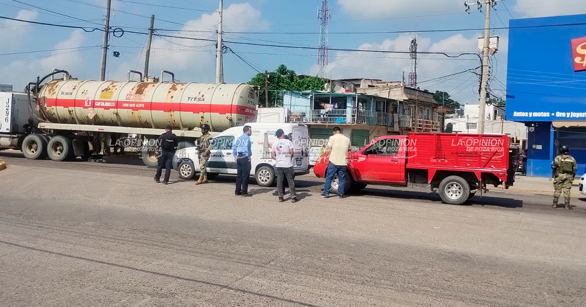 Choque por alcance genera movilización en el bulevar Lázaro Cárdenas