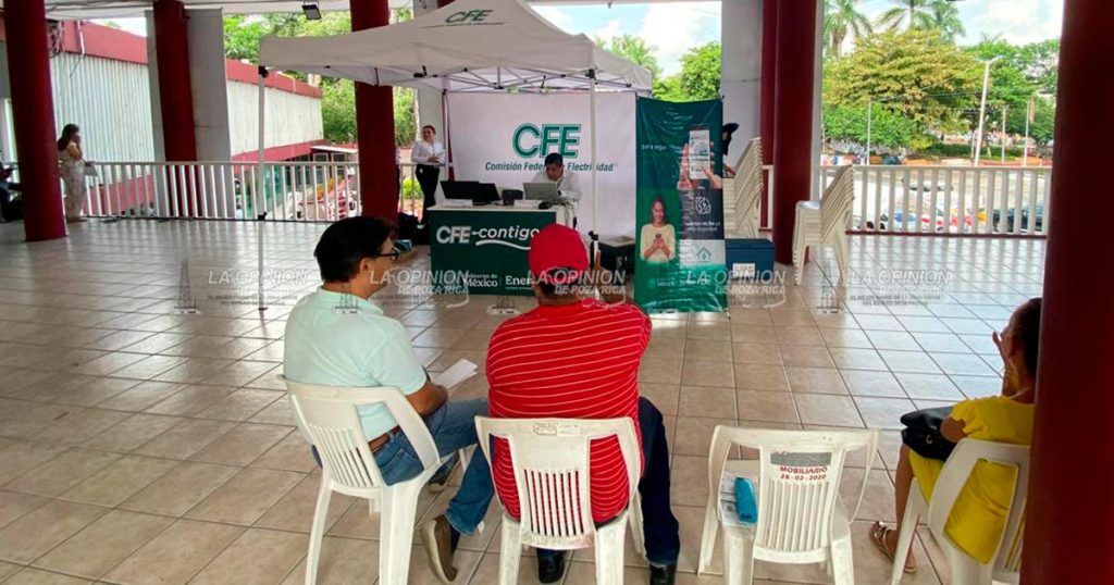 Instalan módulos de la CFE para atención ciudadana